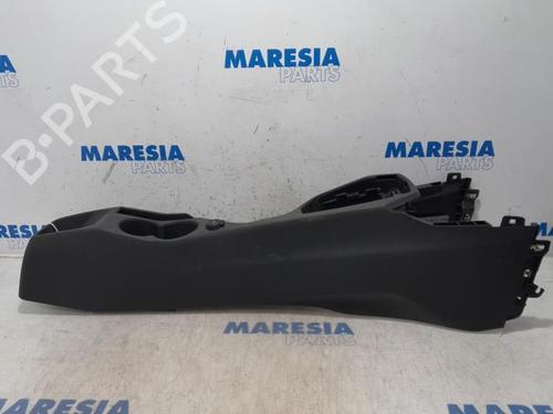 Middle console PEUGEOT 208 II (UB_, UP_, UW_, UJ_) 1.2 PureTech 100 | BP31491794I22