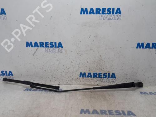 front-windshield-wiper-arm-peugeot-208-i-ca_-cc_-2012-2013-2014-2015-2016-2017-2018-2019-2020-2021-31436793 main image