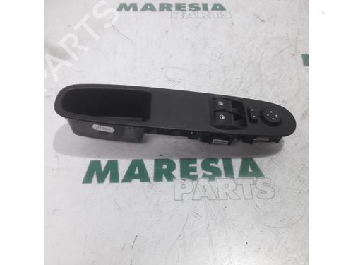 Used Switch FIAT PUNTO (199_) 1.3 D Multijet (84 hp) 31482080