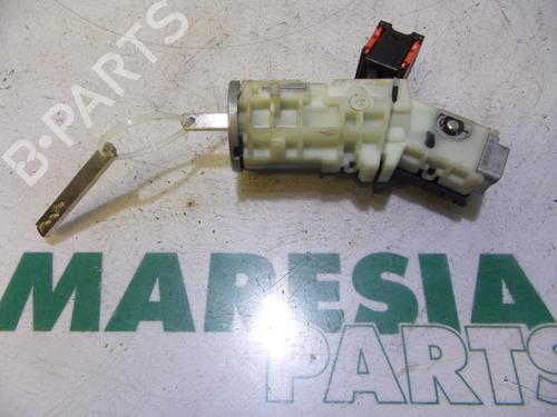 Used Ignition barrel RENAULT TWINGO III (BCM_, BCA_) 1.0 SCe 70 (71 hp) 31472028