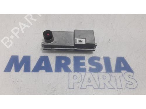 Used Camera RENAULT MEGANE IV Hatchback (B9A/M/N_) 1.2 TCe 130 (B9MR) (130 hp) 31490807