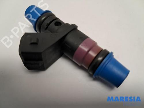 Used Injector RENAULT SCÉNIC II (JM0/1_) 1.6 (JM0C, JM0J, JM1B) (113 hp) 31441575