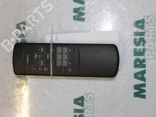 Used Radio RENAULT ESPACE IV (JK0/1_) 2.2 dCi (JK0H) (150 hp) 31422491