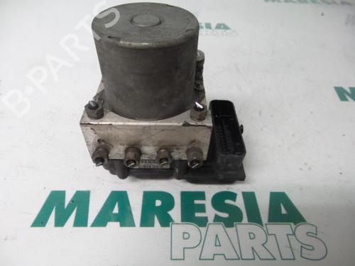 Used ABS pump PEUGEOT EXPERT Van (VF3A_, VF3U_, VF3X_) 1.6 HDi 90 16V (90 hp) 31521072