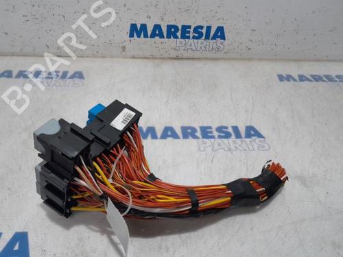 Used Fuse box RENAULT CLIO IV (BH_) 1.2 TCe 120 (BHM0) (120 hp) 31508306