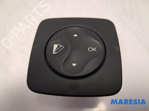 display-monitor-renault-grand-scenic-iii-jz01_-2009-2010-2011-2012-2013-2014-2015-2016-31425554 main image