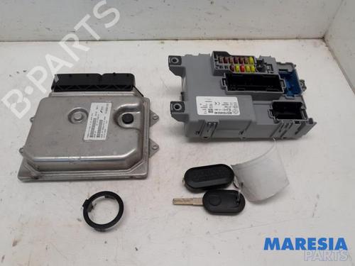 Used Engine control unit (ECU) FIAT PANDA (312_, 319_) 0.9 (312PXG1A) (86 hp) 31496184