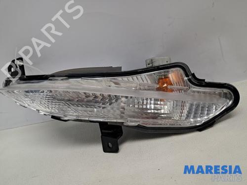 Clignotant avant droit PEUGEOT 308 II (LB_, LP_, LW_, LH_, L3_) 1.6 THP 125 (125 hp) 31672810
