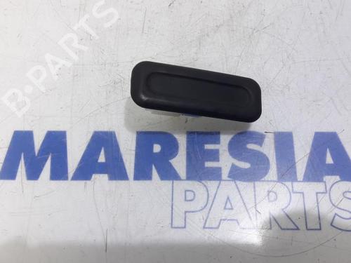 Used Switch PEUGEOT 207 CC (WD_) 1.6 16V (120 hp) 31431378