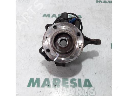 Used Left front steering knuckle CITROËN C3 II (SC_) 1.4 HDi 70 (SC8HZC, SC8HR0, SC8HP4) (68 hp) 31500225