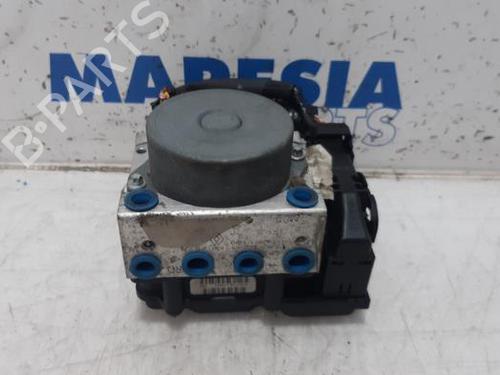 Used ABS pump RENAULT KANGOO / GRAND KANGOO II (KW0/1_) 1.6 16V FLEX (KW01) (106 hp) 31412881