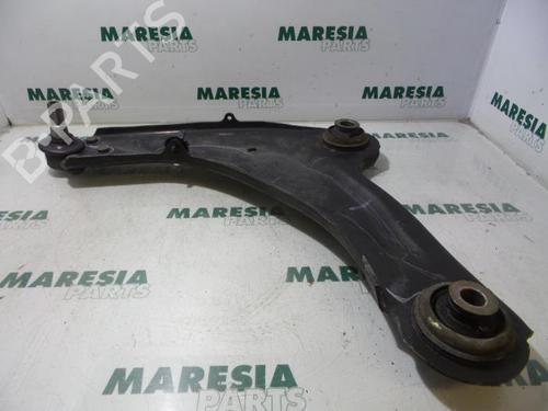 Used Left front suspension arm Left front suspension arm RENAULT LAGUNA II Grandtour (KG0/1_) 2.0 16V (KG00, KG0K, KG0W, KG0P) (135 hp) 31428164 31428164