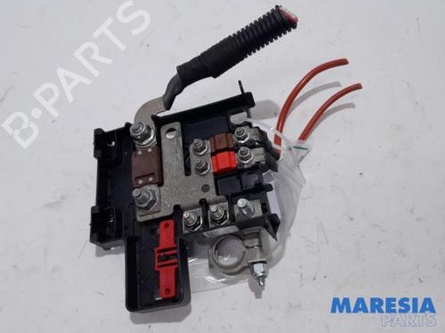 Used Fuse box CITROËN JUMPER II Van 2.2 HDi 130 (130 hp) 31390560