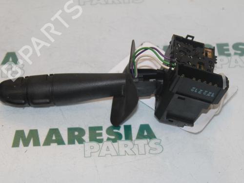 steering-column-stalk-renault-clio-ii-bb_-cb_-1998-1999-2000-2001-2002-2003-2004-2005-2006-2007-2008-2009-2010-2011-2012-2013-2014-2015-2016-31438133 main image