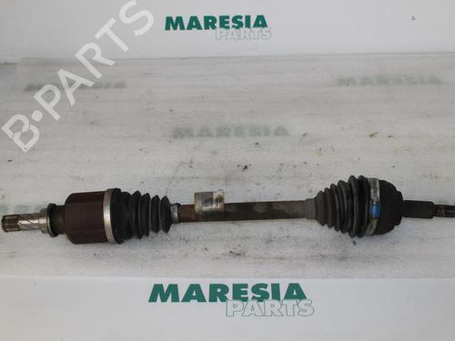 left-front-driveshaft-renault-scenic-ii-jm01_-2003-2004-2005-2006-2007-2008-2009-2010-31432793 main image