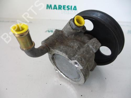 Used Steering pump RENAULT LAGUNA II Grandtour (KG0/1_) 1.6 16V (KG0A, KG0L) (107 hp) 31447834