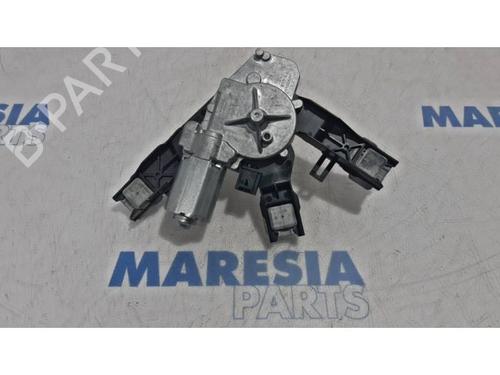 rear-wiper-motor-peugeot-308-ii-lb_-lp_-lw_-lh_-l3_-2013-2014-2015-2016-2017-2018-2019-2020-2021-31516942 main image