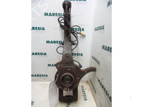 Used Left front steering knuckle ALFA ROMEO 147 (937_) 2.0 16V T.SPARK (937.AXA1, 937.AXC1, 937.BXC1) (150 hp) 31391015