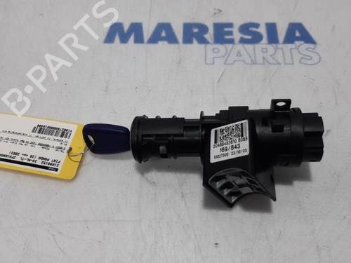 Used Ignition barrel FIAT PANDA (169_) 1.2 (169.AXB11, 169.AXB1A) (60 hp) 31512758