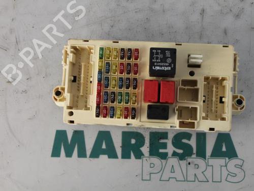 Used Fuse box ALFA ROMEO 147 (937_) 1.6 16V T.SPARK (937.AXA1A, 937.AXB1A, 937.BXB1A) (120 hp) 31446457