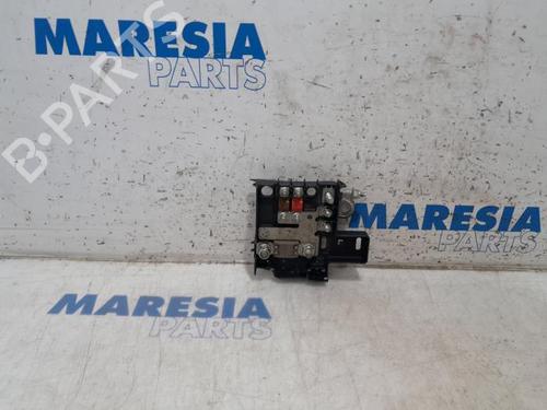 caixa-de-fusiveis-citroen-jumper-ii-van-2006-31401063 main image