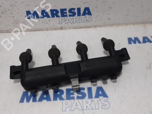 Used Ignition coil PEUGEOT 206 Hatchback (2A/C) 1.1 i (60 hp) 31471917