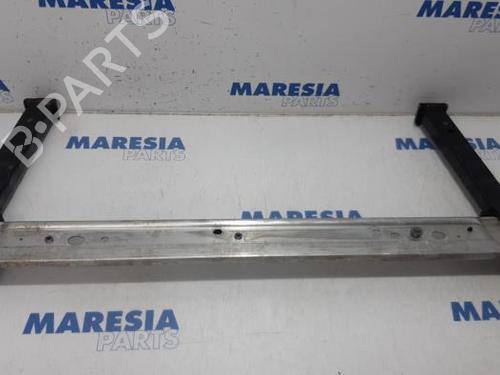 Used Crossmember RENAULT MEGANE III Hatchback (BZ0/1_, B3_) 1.5 dCi (BZ0C) (90 hp) 31480349