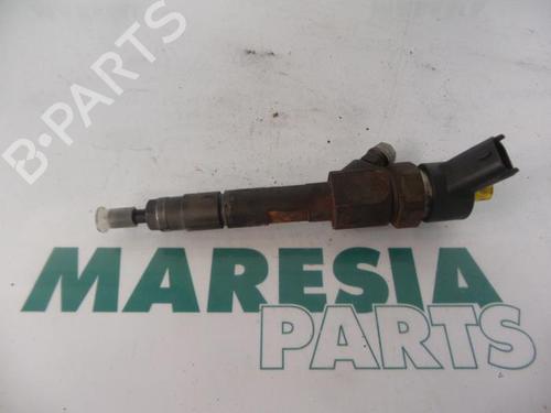 Used Injector Injector RENAULT MEGANE II Estate (KM0/1_) 1.9 dCi (KMRG, KM1G, KM0G, KM2C) (120 hp) 31389236 31389236
