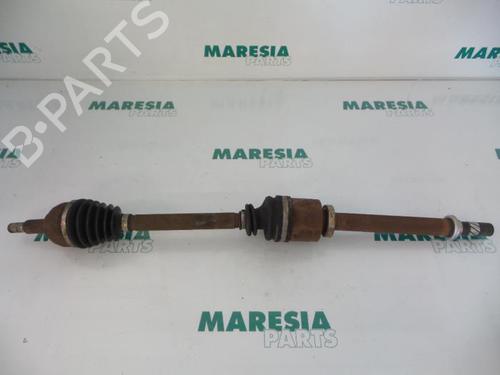 Used Right front driveshaft RENAULT SCÉNIC II (JM0/1_) 1.5 dCi (JM1E, JM16) (106 hp) 31427480