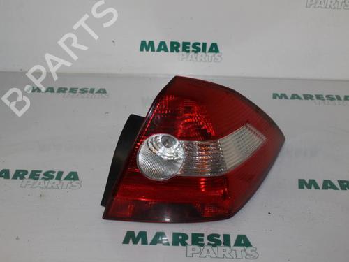right-taillight-renault-megane-ii-saloon-lm01_-2003-31457529 main image
