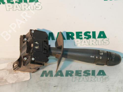 Used Steering column stalk RENAULT MEGANE I Coach (DA0/1_) 2.0 i (DA0G) (114 hp) 31394242