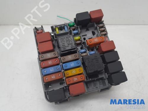Used Fuse box FIAT PUNTO EVO (199_) 1.3 D Multijet (84 hp) 31488203