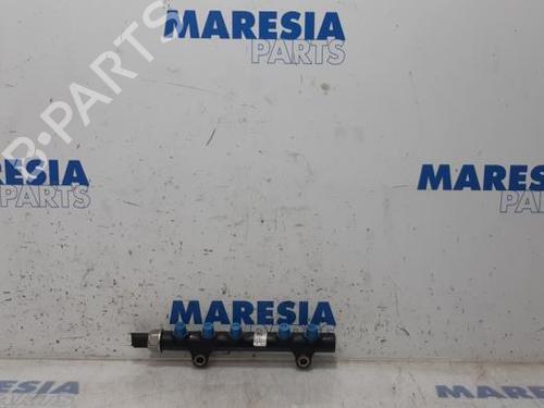 Used Injection rail CITROËN DS3 (SA_) 1.6 HDi 90 (92 hp) 31455572