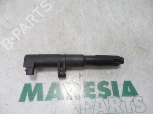 Used Ignition coil Ignition coil RENAULT SCÉNIC II (JM0/1_) 2.0 (JM05, JM0U, JM1N, JM1U, JM2V) (135 hp) 31519865 31519865