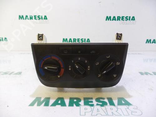 Used Climate control FIAT PUNTO EVO (199_) 1.3 D Multijet (199AXC1A, 199BXC1A, 199AXT1A, 199BXT1A) (75 hp) 31399768