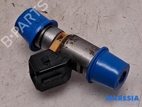 Used Injector FIAT 500 (312_) 1.2 (312AXA1A) (69 hp) 31412011