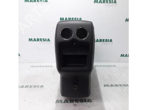 Armrest / Center console PEUGEOT 3008 I MPV (0U_) 1.6 HDi | BP31506111I20
