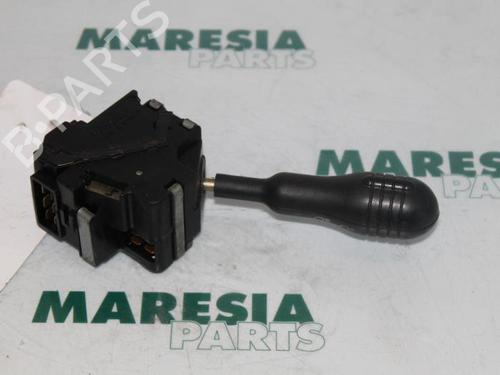 Used Steering column stalk RENAULT TWINGO I (C06_) 1.2 (C063, C064) (55 hp) 31473938