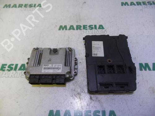 Used Engine control unit (ECU) RENAULT MEGANE II (BM0/1_, CM0/1_) 1.9 dCi (BM0G, CM0G) (120 hp) 31469564