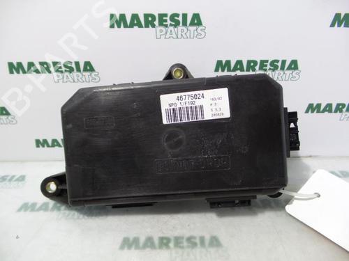 Used Control unit FIAT STILO (192_) 1.6 16V (192_XB1A) (103 hp) 31529806