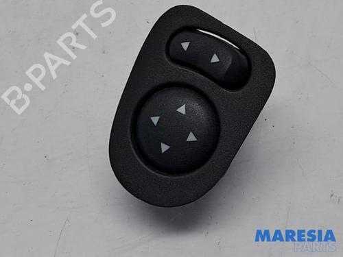 Used Mirror switch FIAT 500 (312_) 1.2 (312AXA1A) (69 hp) 31397907