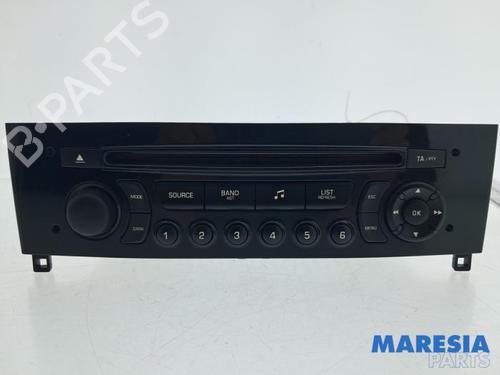 Used Radio Radio 37992372 37992372