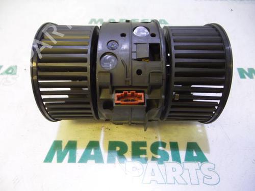 Used Heater blower motor RENAULT MEGANE III Grandtour (KZ0/1) 1.4 TCe (KZ0F, KZ1V) (130 hp) 31469601