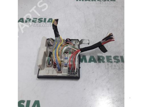 Used Fuse box Fuse box RENAULT SCÉNIC II (JM0/1_) 1.6 16V (JM1R) (112 hp) 31432726 31432726