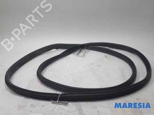 rubber-door-seal-peugeot-5008-0u_-0e_-2009-2010-2011-2012-2013-2014-2015-2016-2017-31433152 main image