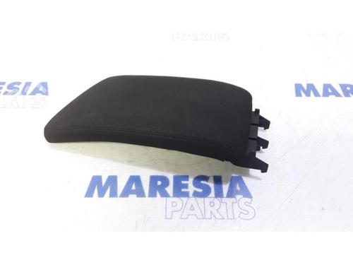 Bracciolo centrale RENAULT LAGUNA III (BT0/1) 1.5 dCi (BT00, BT0A, BT0T, BT1J) (110 hp) 31485352