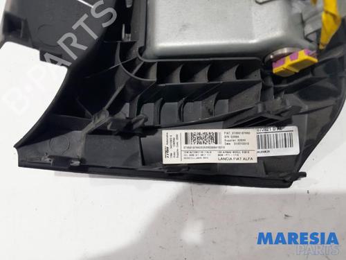 Used Knee airbag FIAT PUNTO EVO (199_) 1.3 D Multijet (69 hp) 31449282