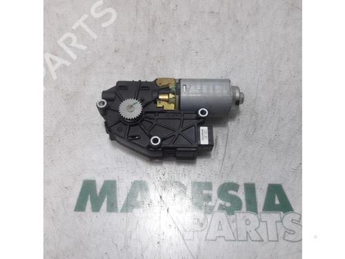 sunroof-engine-peugeot-508-sw-i-8e_-2010-2011-2012-2013-2014-2015-2016-2017-2018-31423411 main image