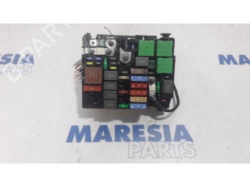 Used Fuse box PEUGEOT PARTNER Box Body/MPV (K9) 1.5 BlueHDi 75 (75 hp) 31393757