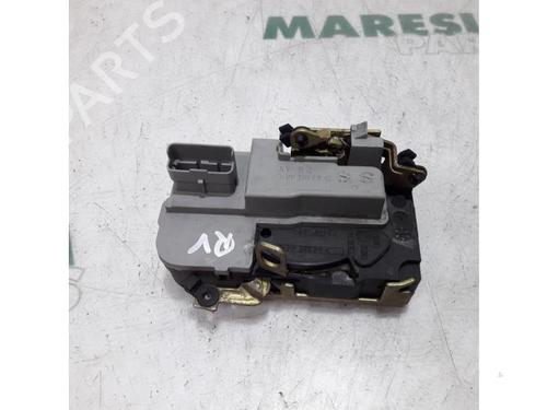 Used Electronic module PEUGEOT 206 Hatchback (2A/C) 1.4 i (75 hp) 31464065
